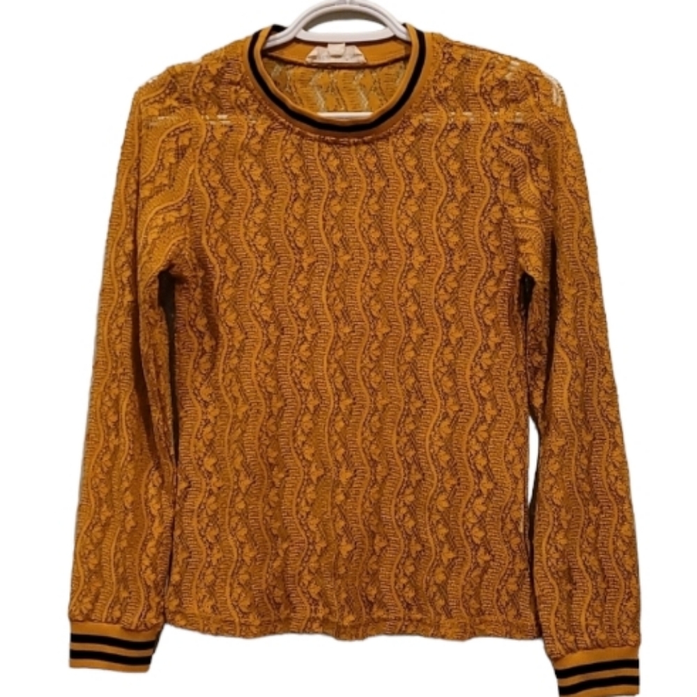 Luna Moon Stunning turmeric lace weave top LIKE NEW